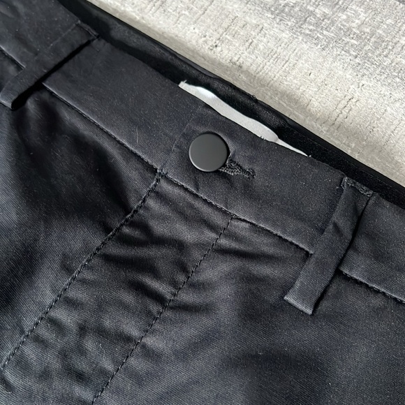 OLD NAVY Slim Ultimate Tech Built-In Flex Chino Pants men’s size 32x32 - Picture 4 of 10